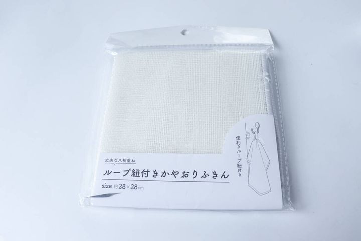 セリアのループ紐付きかやおりふきんのパッケージ
