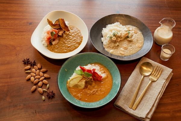 【東京都中央区】“おいしくセルフケア”。ASTERISCOがアーモンドミルクを使った月替わりカレーを提供