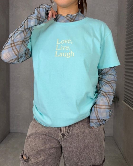 しまむら「三行ロゴTシャツ」