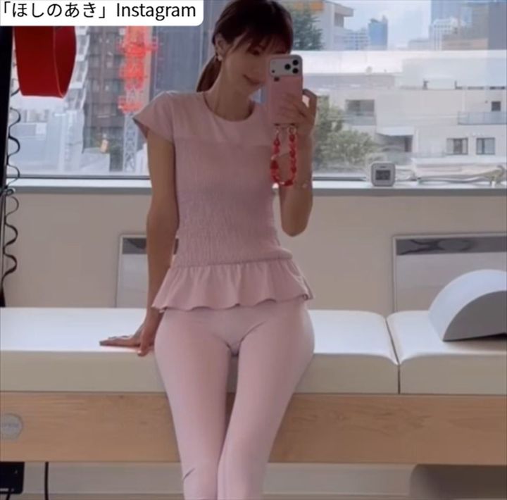 ほしのあき、ソロショット ※「ほしのあき」Instagram width=