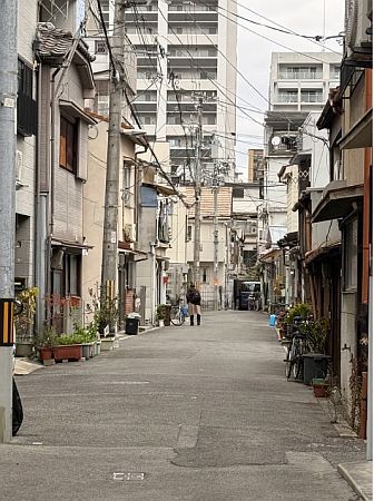 【大阪府大阪市】豊崎エリアの一棟貸切宿「DEN 梅田 豊崎長屋 吉田邸」で長屋文化の情緒に触れる滞在体験を