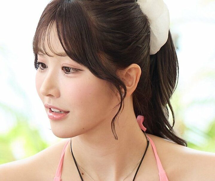 9頭身ビキニ美女に一目惚れ！「顔もカワイイしスタイルも…」