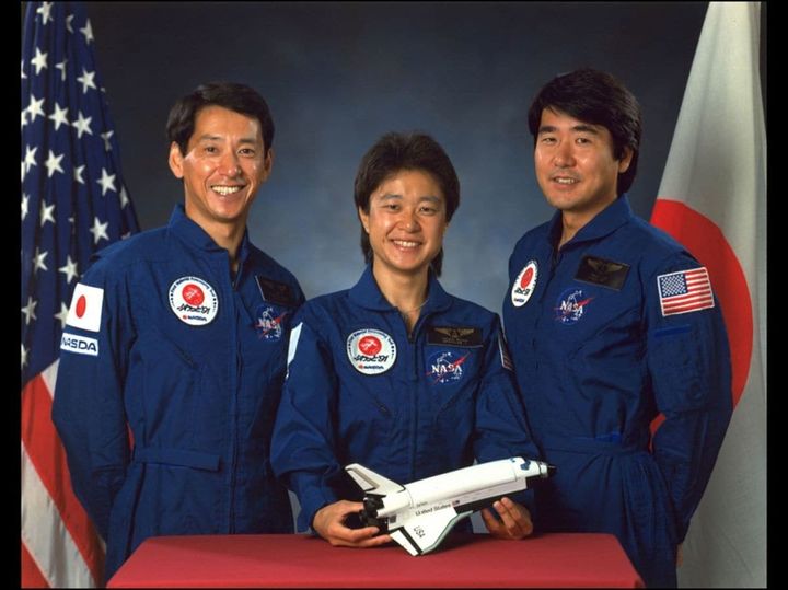 （左から）宇宙飛行士・毛利さん、向井さん、土井さん（1992年）