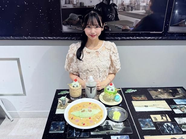 グローグーがいっぱいでかわいすぎます！※フィギュアはライター私物。