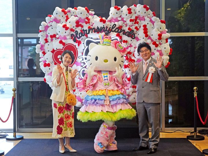 サンリオキャラクターパーク「ハーモニーランド」35周年記念「JR暘谷駅」リニューアル セレモニーレポート
