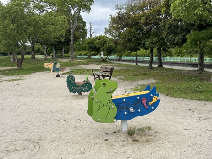 西部運動公園 スプリング遊具