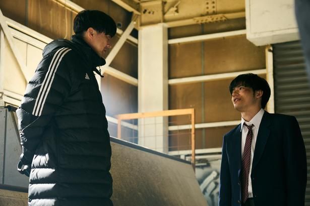 無差別殺傷事件を生き延びた青年、修司役に水上恒司 [c]PROTX