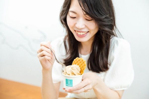 【大阪府大阪市】sari sari storeが植物性素材だけで仕上げたたココナッツソフトを期間限定で発売