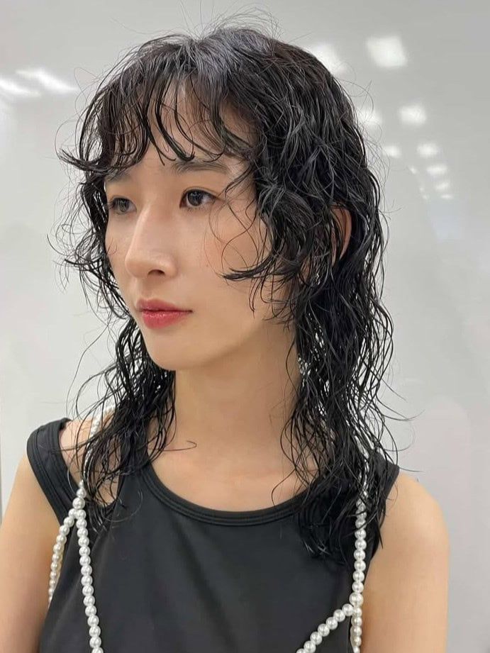 30代ヘアスタイル、濡れ感パーマ、ElEn. 、左サイド