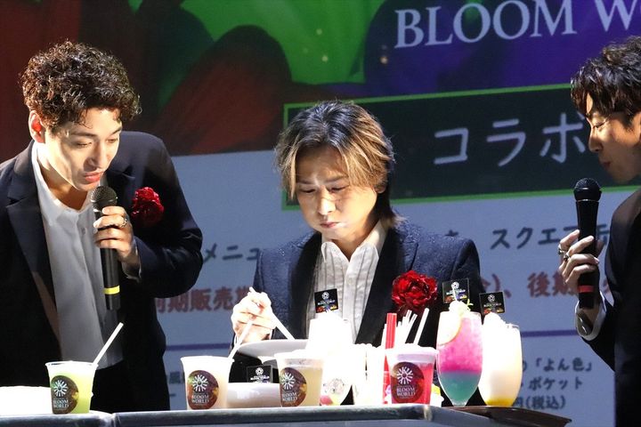 堂本光一、試食の手が止まらず！ 「堂本光一×ふぉ～ゆ～ BLOOM WORLD in JOYPOLIS」記者発表会にて クランクイン！ width=