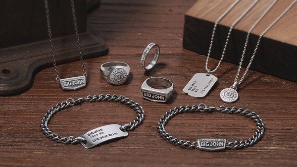 国産ジーンズメーカー「BIG JOHN」とシルバーアクセサリーブランド「FLUI」が初コラボ