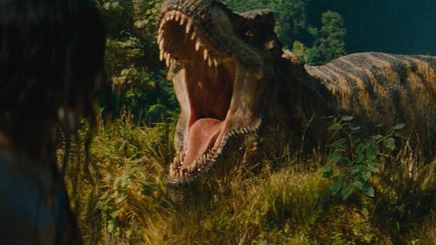 監督は『ローグ・ワン／スター・ウォーズ・ストーリー』を手がけた鬼才ギャレス・エドワーズ [c] 2025 Universal Studios and Amblin Entertainment, Inc. All Rights Reserved.