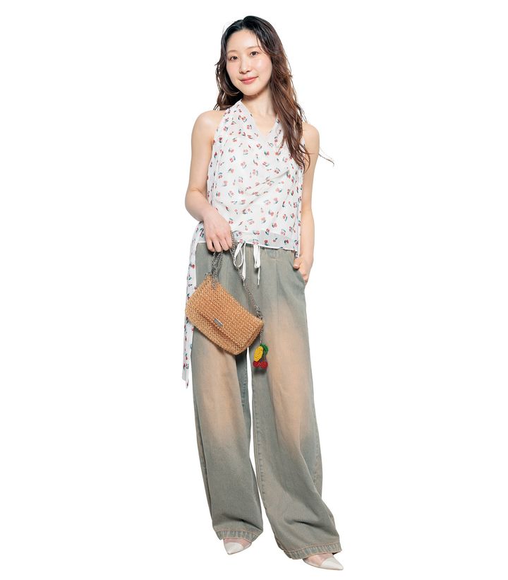 肌見せ LILYBROWN