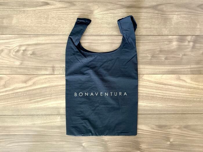 【40代・50代】ハイブランドのポーチ＆エコバッグを〈付録〉でゲット！ネイビー×シルバーの上品な組み合わせがステキすぎる♡