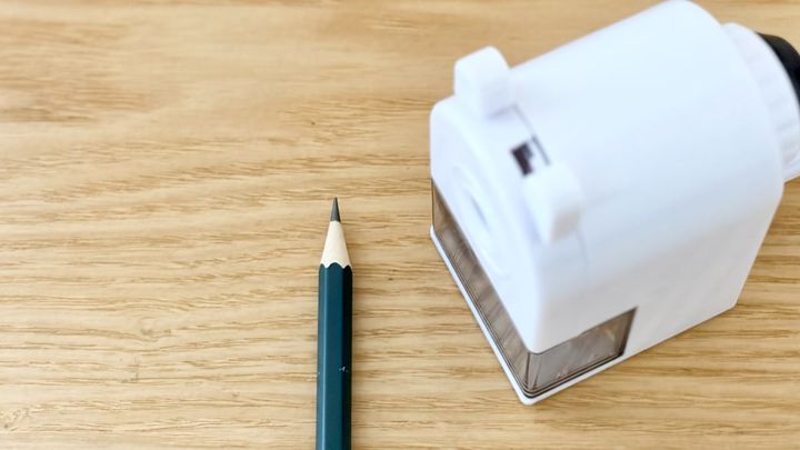 【ダイソー】鉛筆削りのおすすめ5商品を徹底レビュー！電動・手動それぞれの使い勝手は？