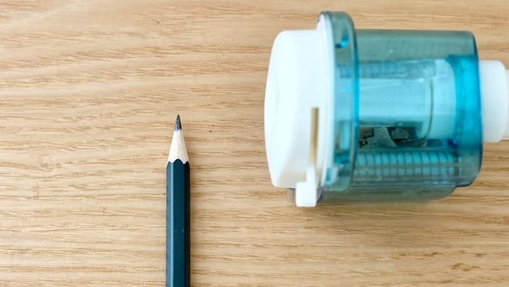 【ダイソー】鉛筆削りのおすすめ5商品を徹底レビュー！電動・手動それぞれの使い勝手は？