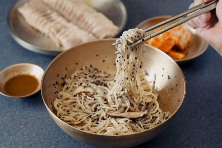 「生エゴマ油麺」W1万3000