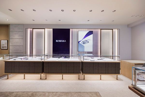 【静岡県静岡市】安心堂静岡本店で「NIWAKA」と「LUCIE」のブライダルジュエリー取り扱い開始