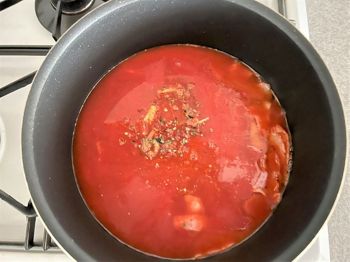 【辛ラーメンの食べ方】もう普通には戻れない！〈牛乳×チーズ〉で激うまカルボナーラ風に大変身♪