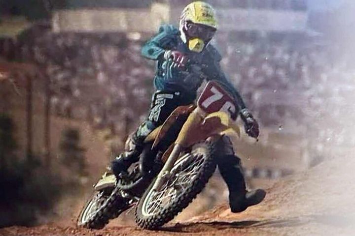 全日本A級ルーキー5戦目で強豪ファクトリー勢を従え、初優勝を飾った