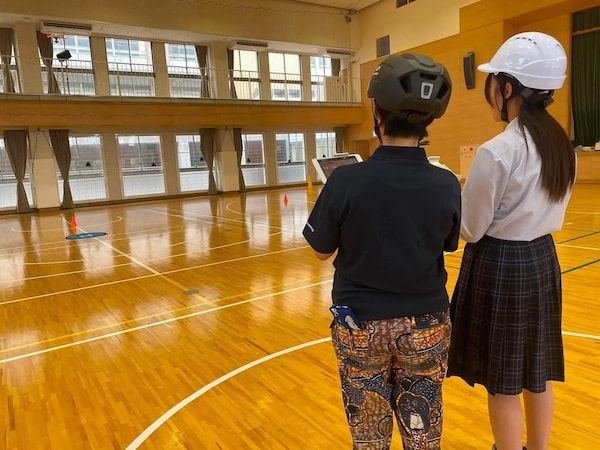 【福井県福井市】仁愛女子高等学校でドローン体験会開催！福井の災害調査事例などを学び、操縦にも挑戦
