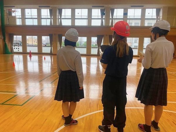【福井県福井市】仁愛女子高等学校でドローン体験会開催！福井の災害調査事例などを学び、操縦にも挑戦