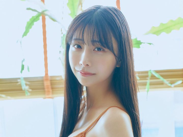 『SPA!デジタル写真集 鈴木優香「艶めく肉厚の葉」』より 提供／週刊SPA!編集部 撮影／岡本武志 ヘアメイク／山下景子 スタイリング／和田千星 width=