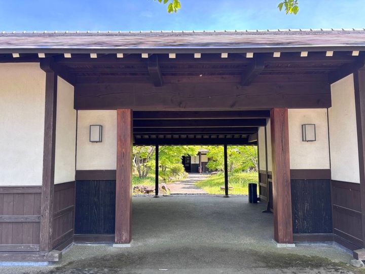 江口だんご本店 門