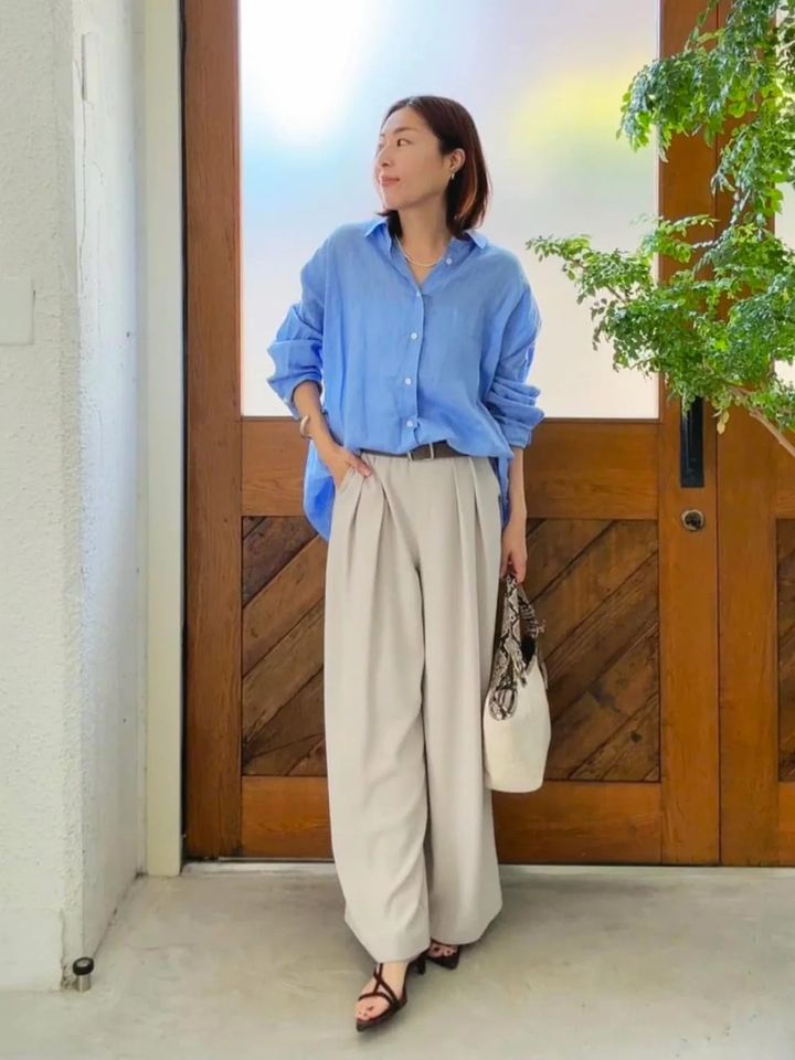 夏も涼しく着られるリネンシャツで上品カジュアル