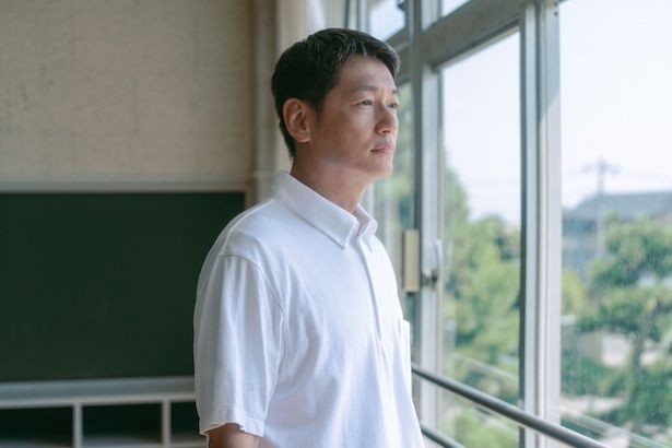 ソヒの父・サンジュ(井浦新さん) (C)2026 K2 Pictures