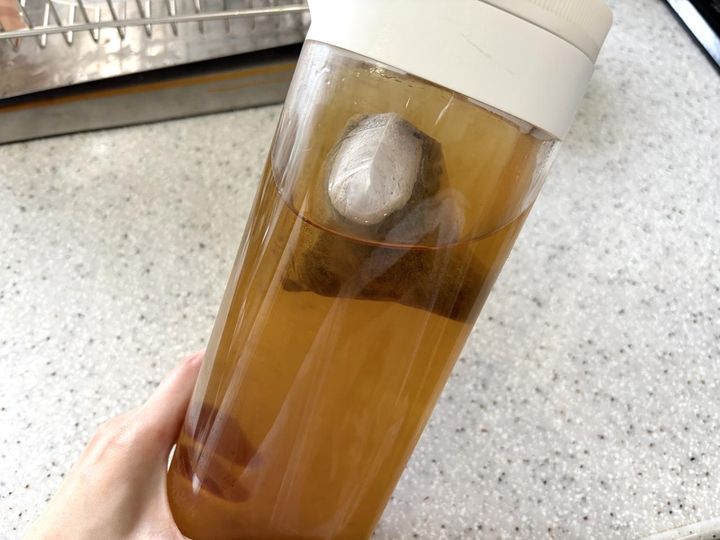 画像: 麦茶パックの出がらしを再利用