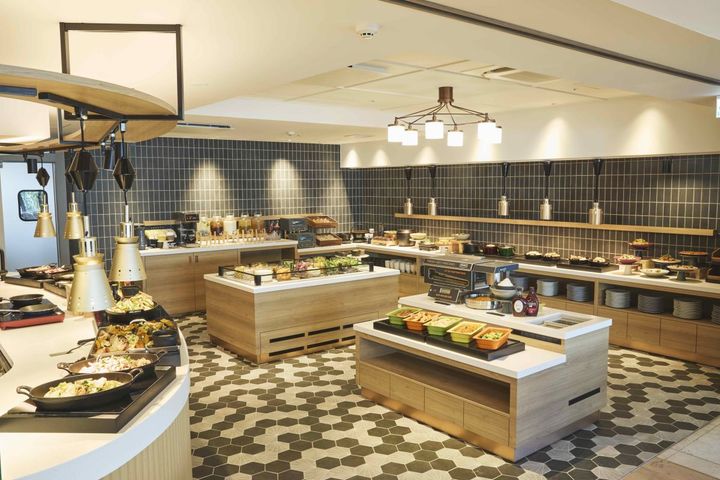 「朝食ビュッフェ」大人2800円、子供（7〜12歳）1600円、6歳以下無料／©︎Premium hotel MONday 舞浜ビューⅠ