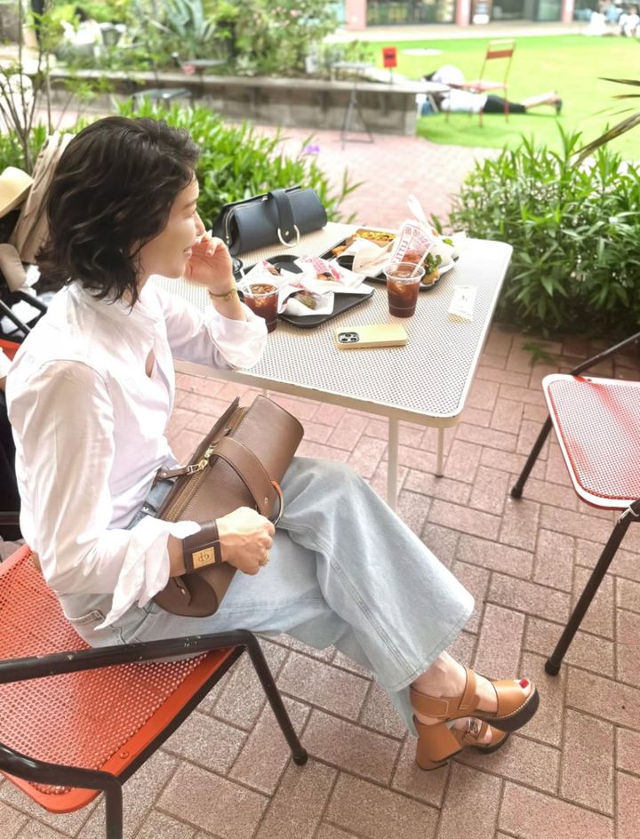 成田千恵さんの着こなし
