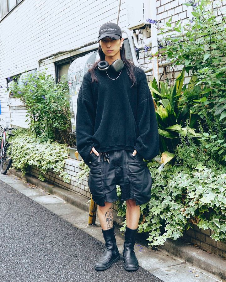 【20代スナップ＠下北沢】キャップとパンツの“ダメージ具合”がいいアクセントに