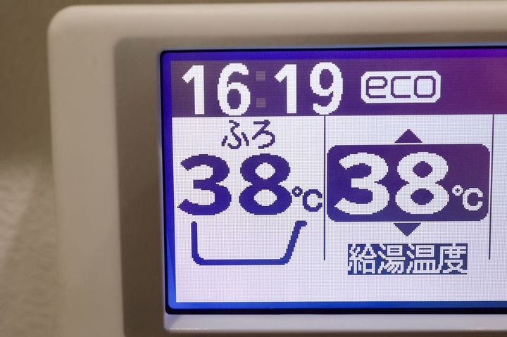 暑くなり始めの時期は「40度のお湯に10分」で汗をかく習慣を。40度がつらくなってきたら、無理せず「38度のお湯に20分」でもOK。