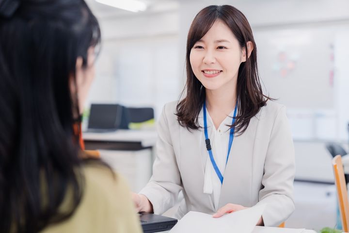 “被害アピール”でお金を無心され……年収500万・49歳女性が元夫からの返済を待つよりも縁切りを選んだワケ