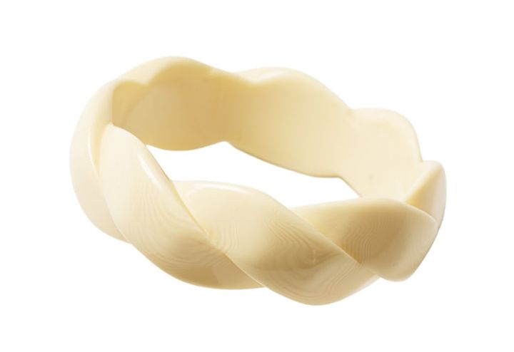 バングル¥4,860／アビステ
