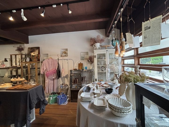 「紡木」店内１F