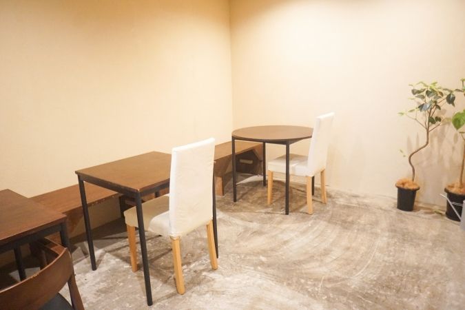 喫茶今日 奥の席