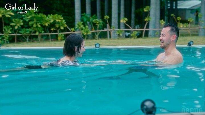 【写真・画像】32歳バツイチ美人経営者がスタイル抜群の水着姿を披露！ハイスペ歯科医師とサウナで…「好きな人の前だと泣き虫」とギャップを告白 3枚目