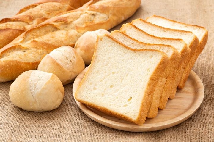 パンに何もつけずに食べると血糖値が上がる？（画像はイメージ）
