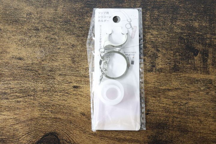 セリアのリップ用シリコーンホルダーのパッケージ全体