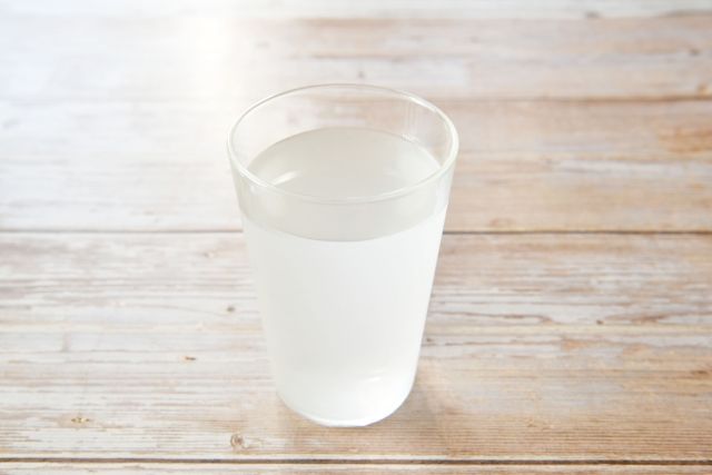 コップ1杯のアロエジュース イメージ
