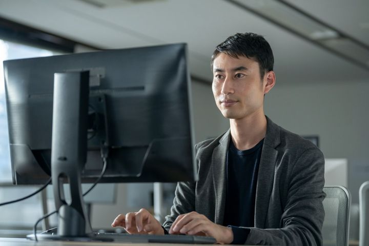 “軽い気持ち”で友人を助けた結果、まさかの事態に！年収400万・30代男性の後悔