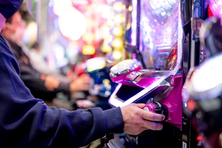 30万はどこに……？年収350万・33歳男性が父に渡したお金の本当の行方
