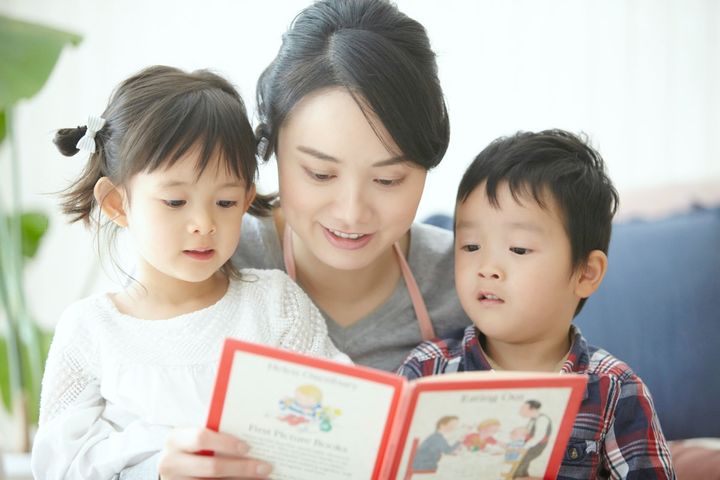 孫育ては時給5000円の高給バイト？世帯年収800万・共働き夫婦が抱くある後悔