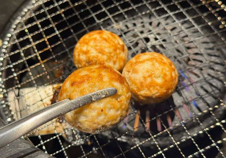 コロコロ焼いてアツアツをぱくり！