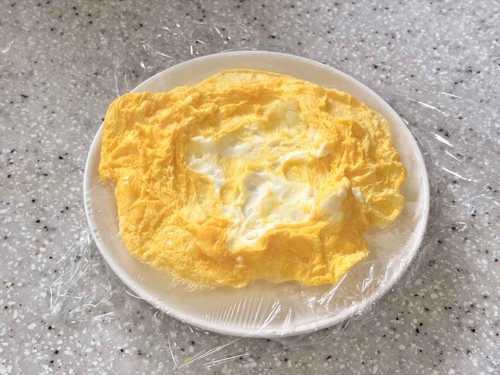 画像5: 冷やし中華に！ レンジでカンタン錦糸卵