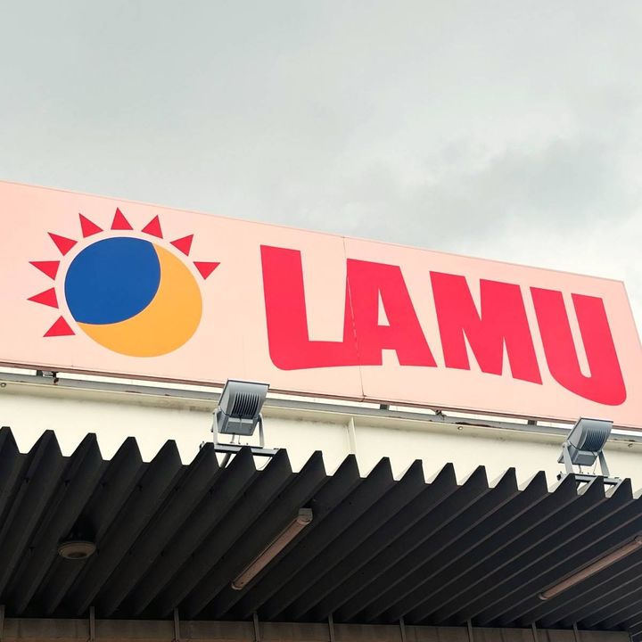 ラ・ムーの看板