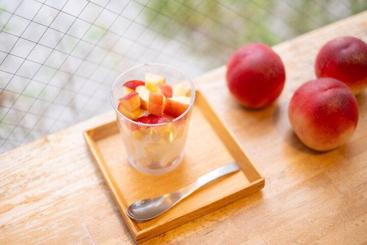 ひんやり、旬の果物とともに。吉祥寺のフローズンヨーグルト専門店「ウッドベリーズ マルシェ」